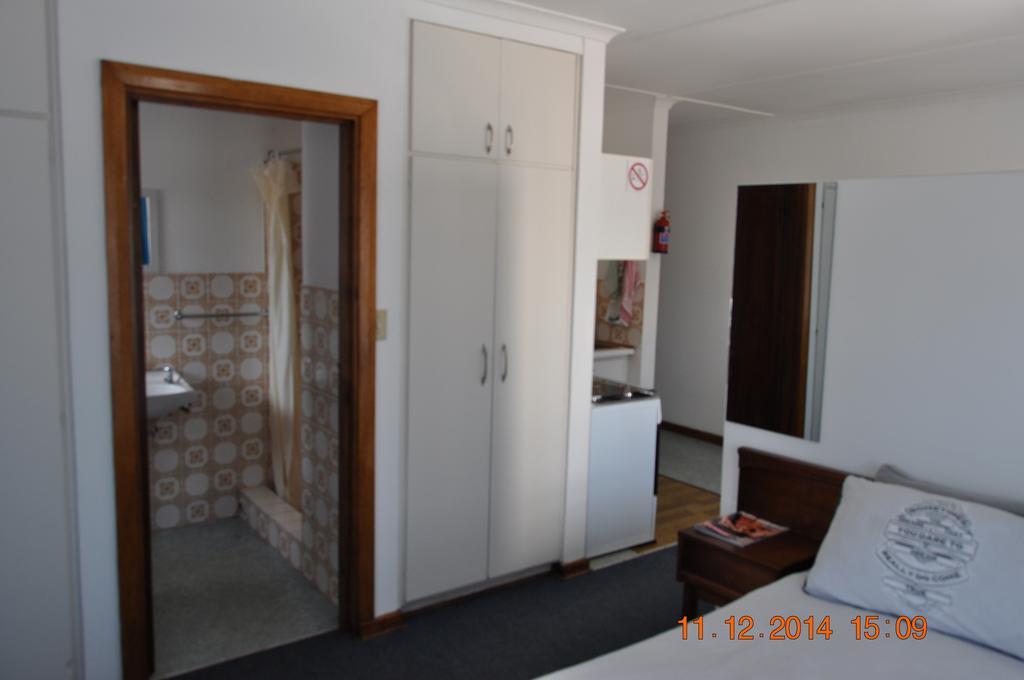Backpacker Apartments Plettenberg Bay Phòng bức ảnh
