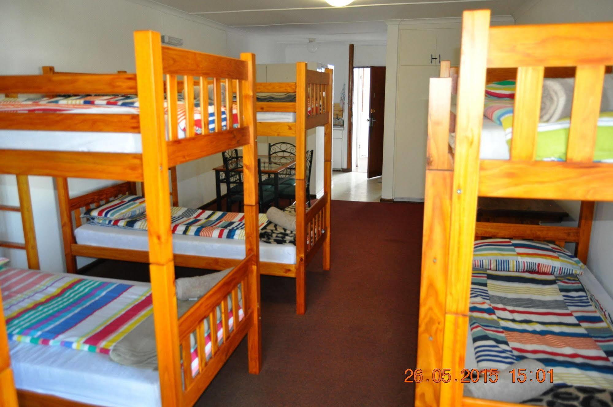 Backpacker Apartments Plettenberg Bay Ngoại thất bức ảnh