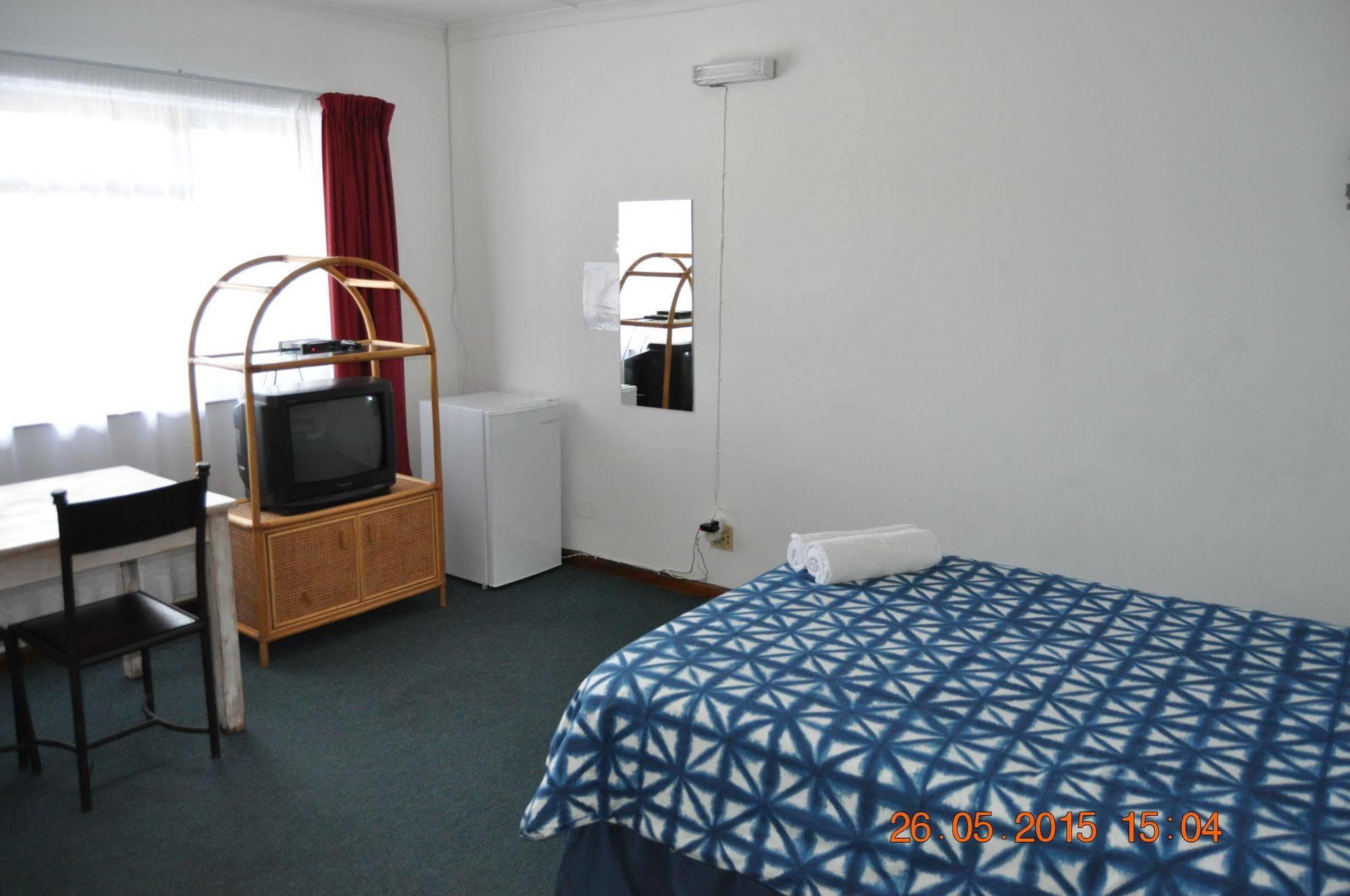 Backpacker Apartments Plettenberg Bay Ngoại thất bức ảnh