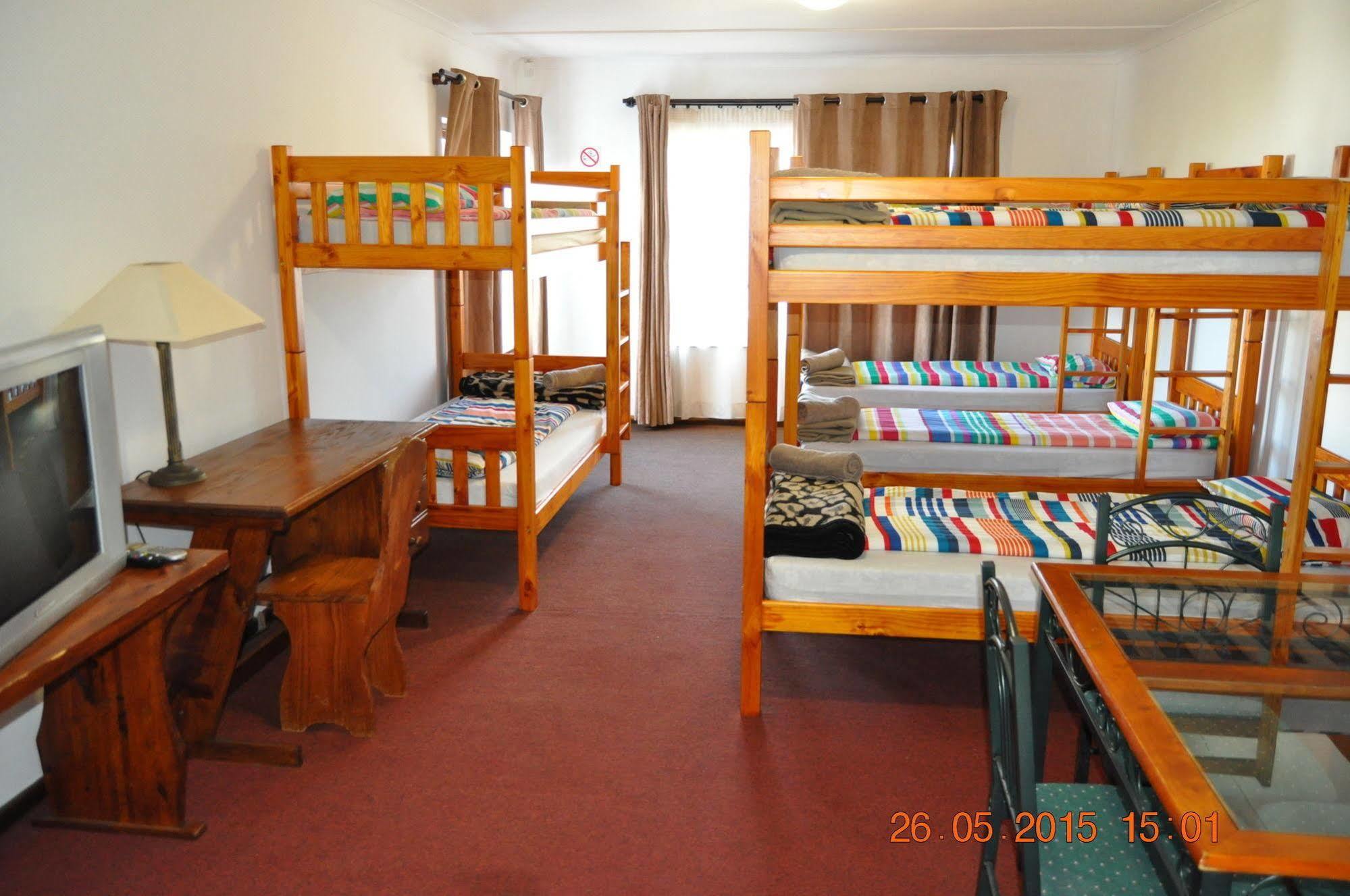 Backpacker Apartments Plettenberg Bay Ngoại thất bức ảnh