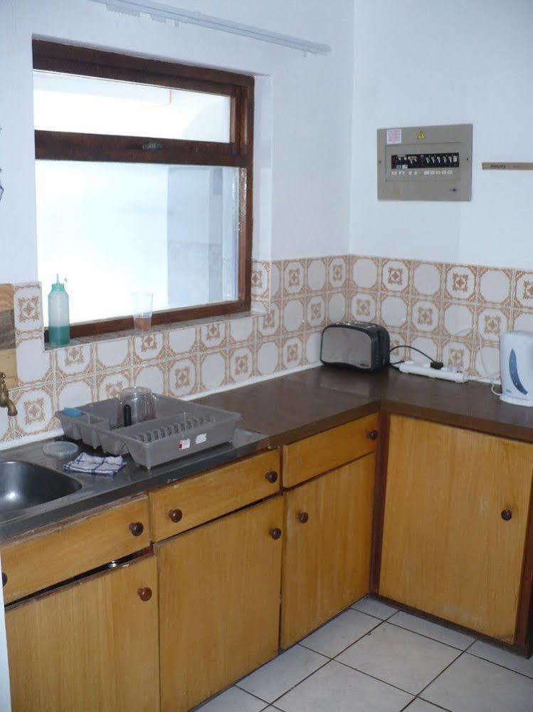 Backpacker Apartments Plettenberg Bay Ngoại thất bức ảnh